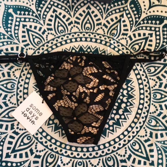 Lace bikini bottoms - Picture 3 of 8